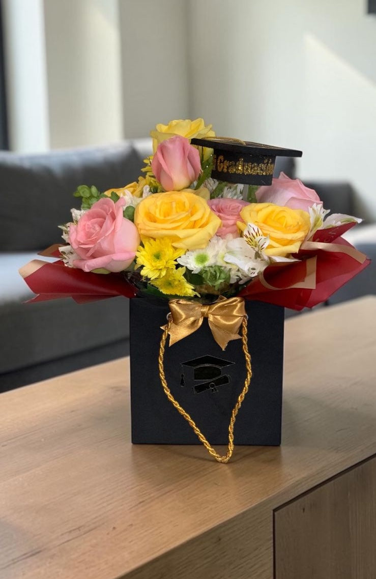 Graduación en amarillo y rosa
